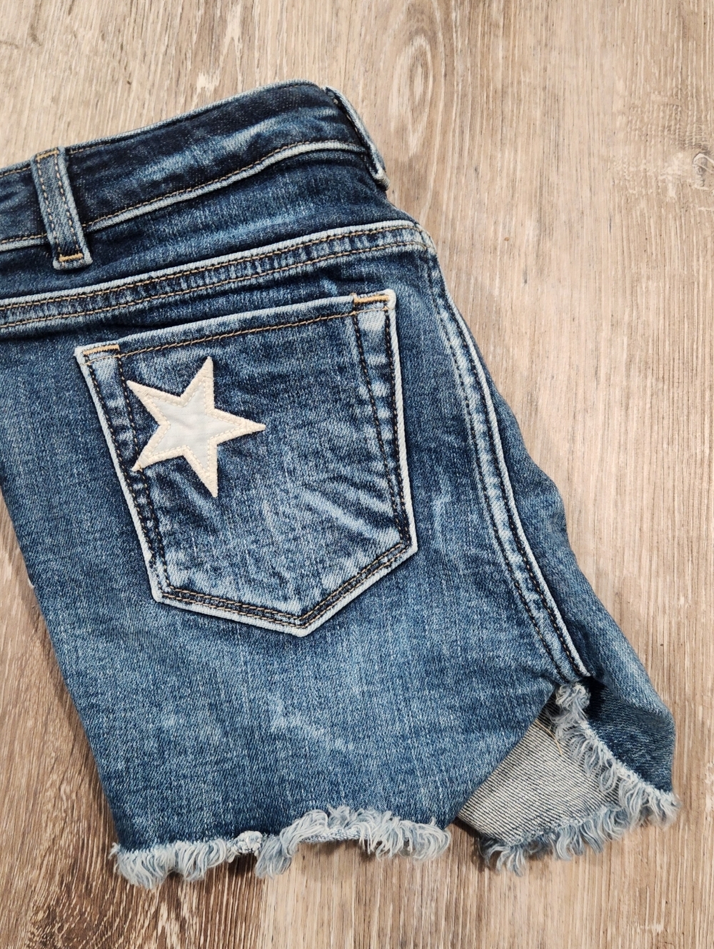 Youth Sz 12 Miss Me Blue Star Appliqué Denim Shorts - Picture 3 of 3